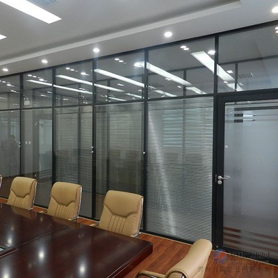 聯諾鋁業 專業打造彩鋼框架辦公室鋁合金玻璃隔墻，構建現代高效空間